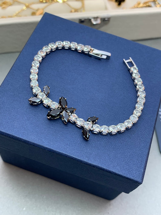 Bracelet White+black stone