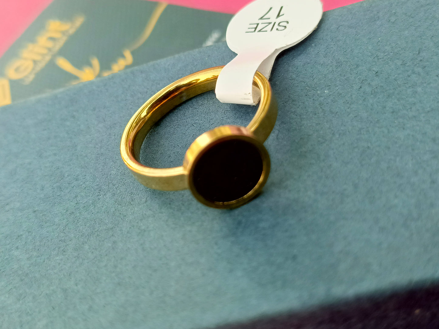Ring (35)