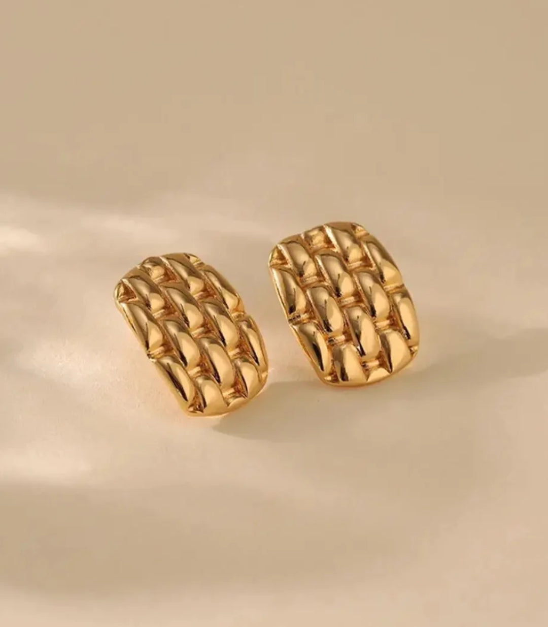 ✨Premium Hammered Gold Stud Earrings ✨