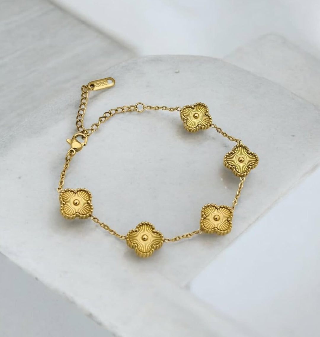 Golden flower bracelet