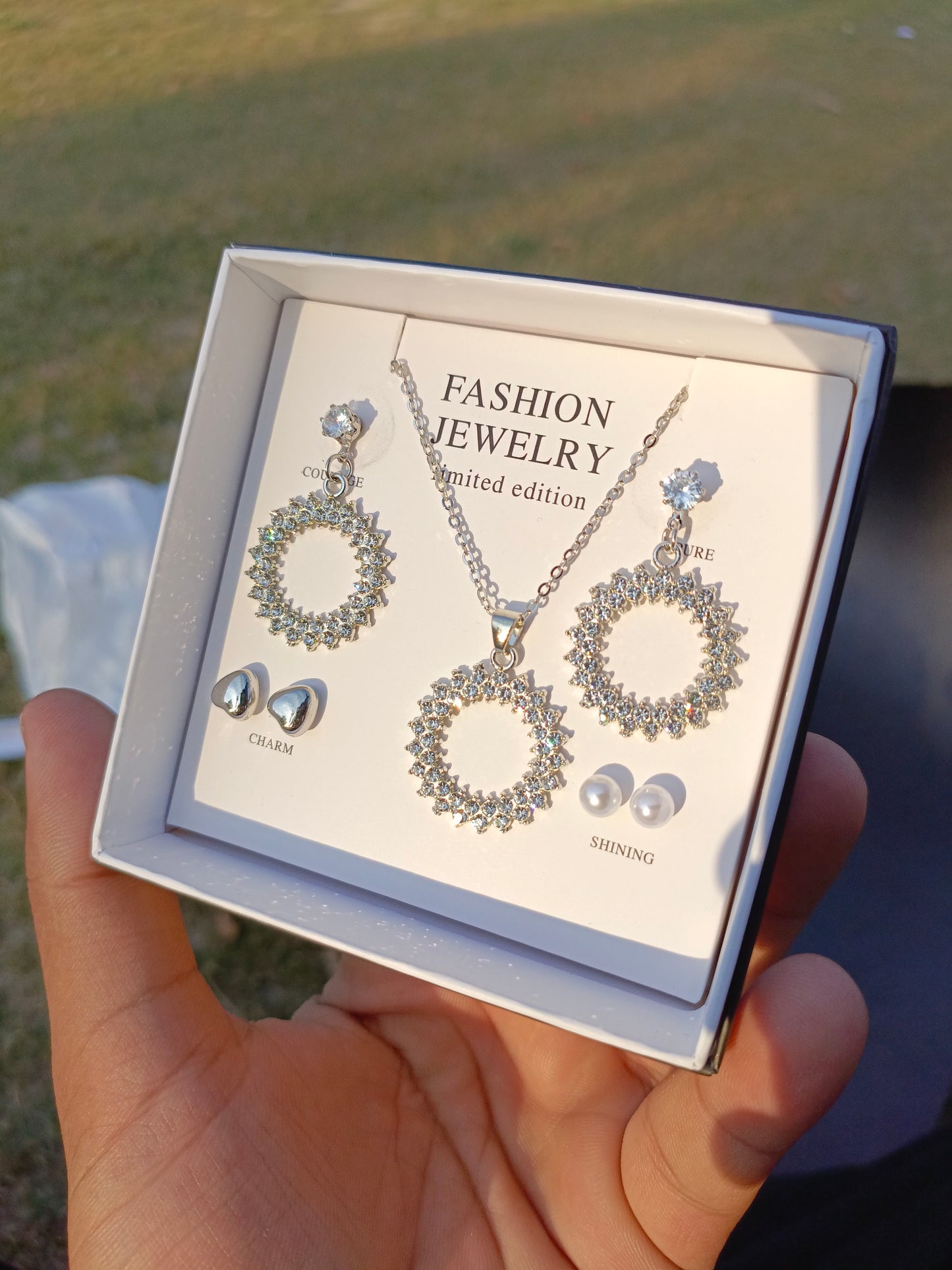 limited edition premium jewellery set