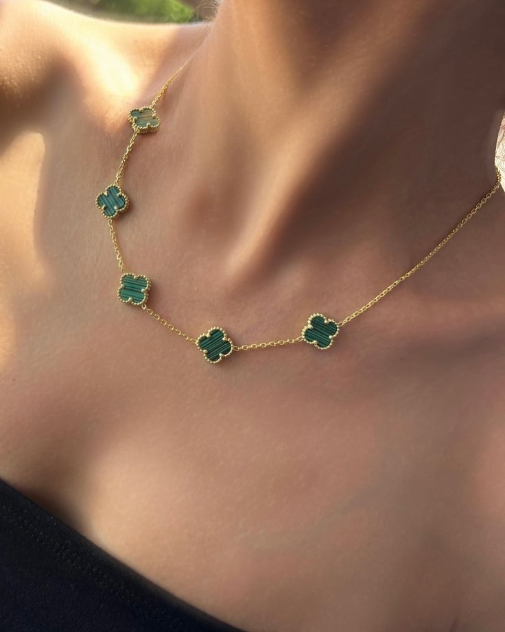 Green clover necklaces