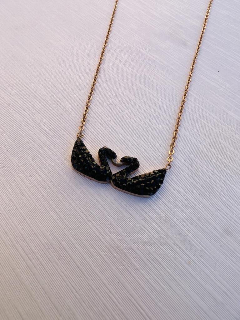 Swan pendant