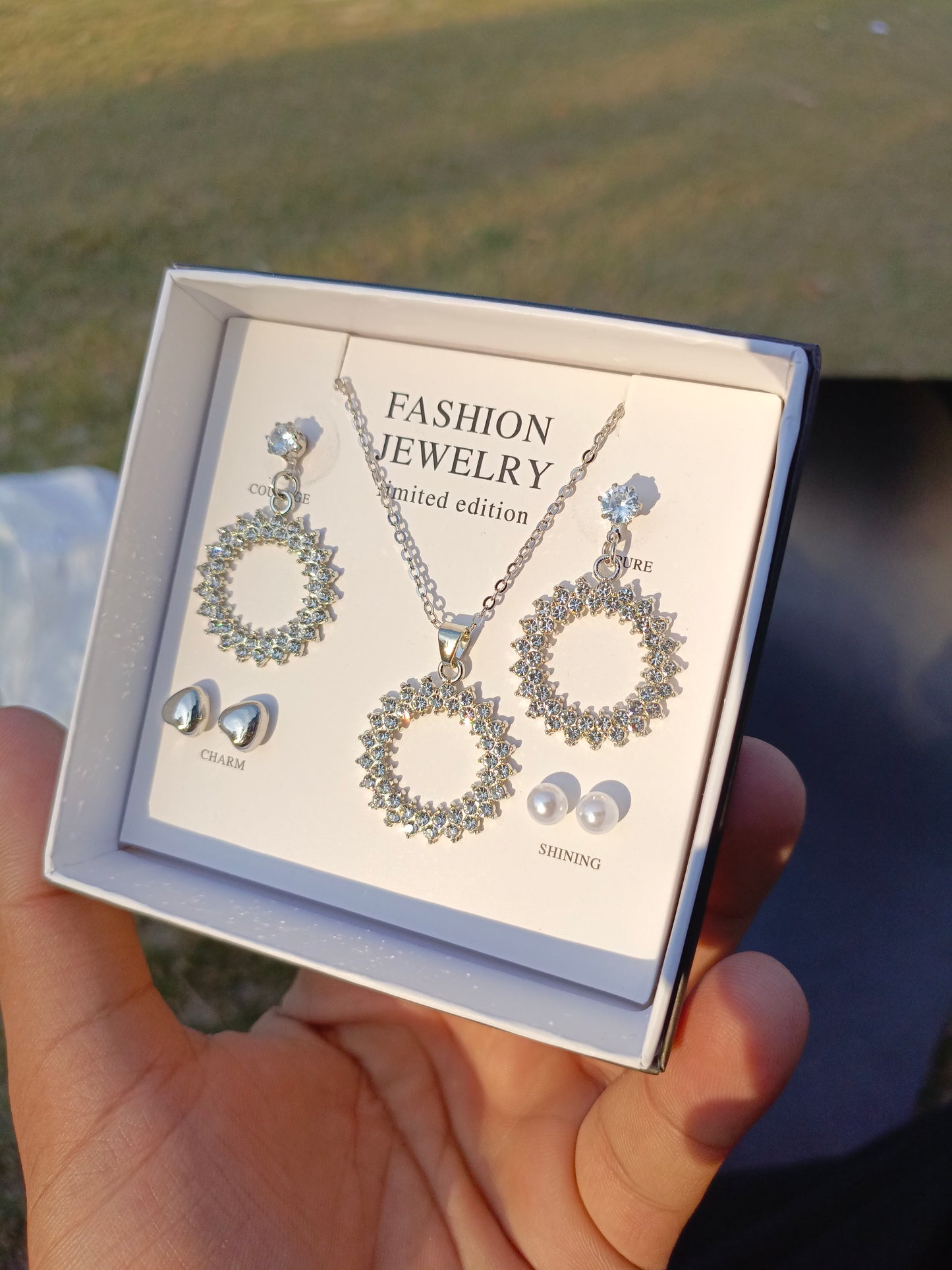limited edition premium jewellery set