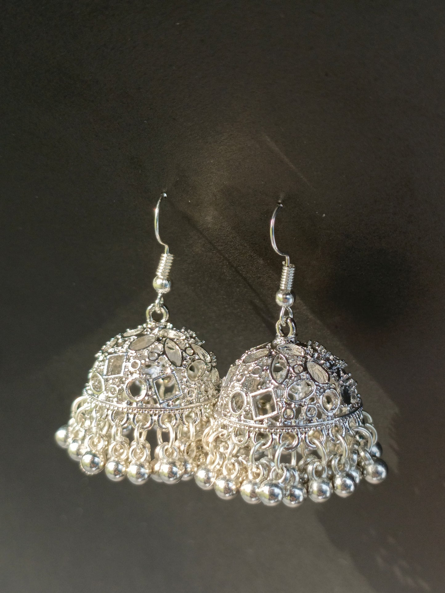 Jhumke