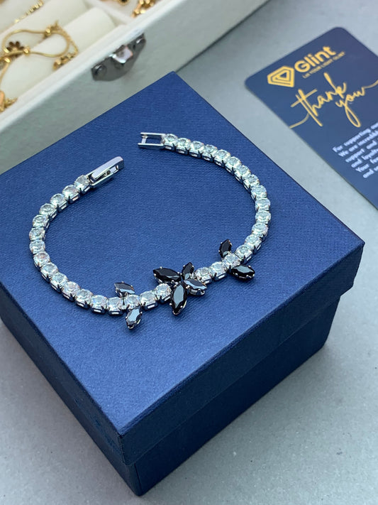 Bracelet White+black stone