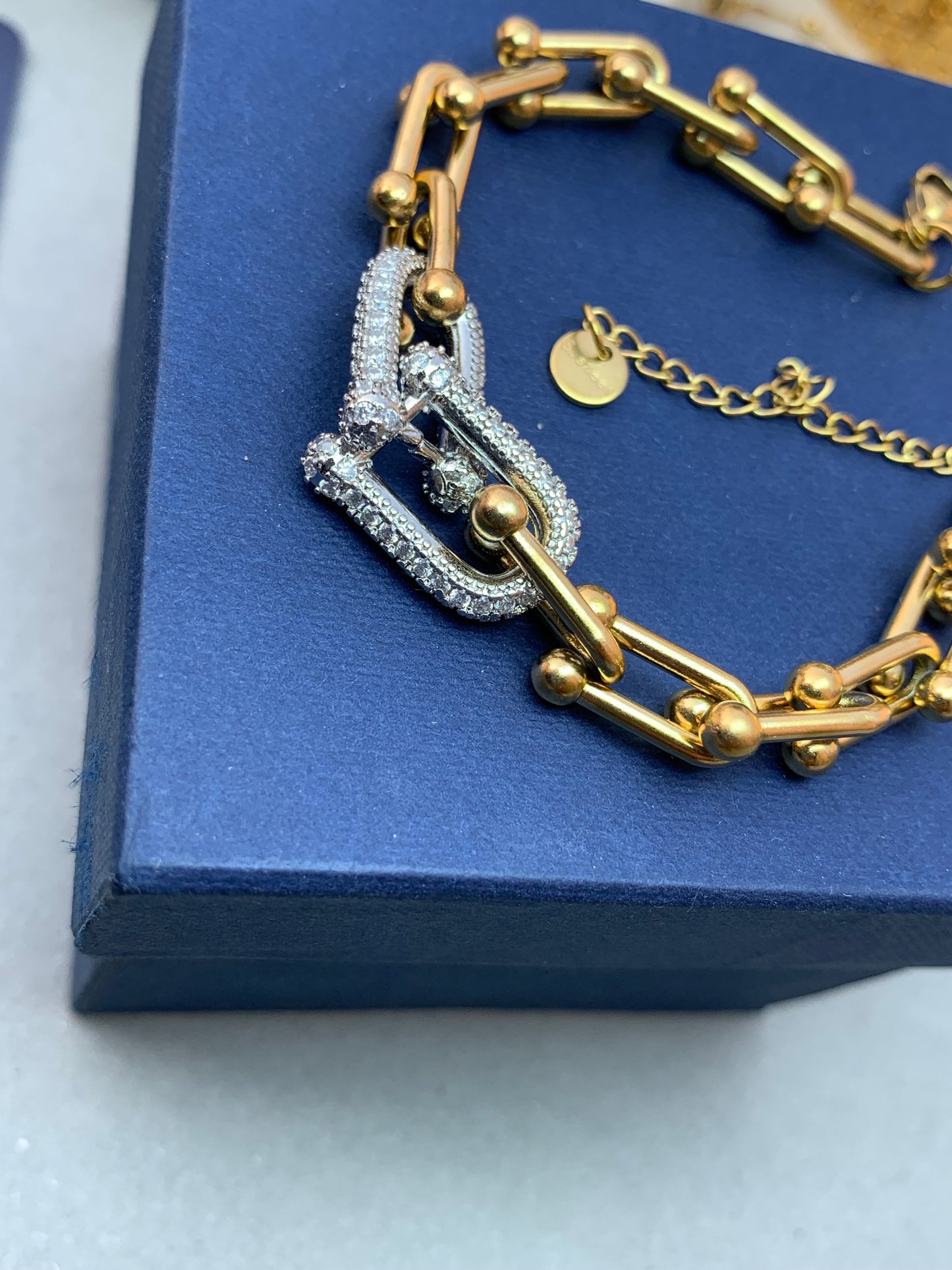 Premium hucks Bracelet