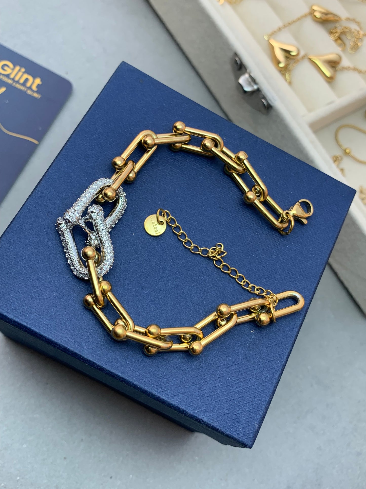 Premium hucks Bracelet