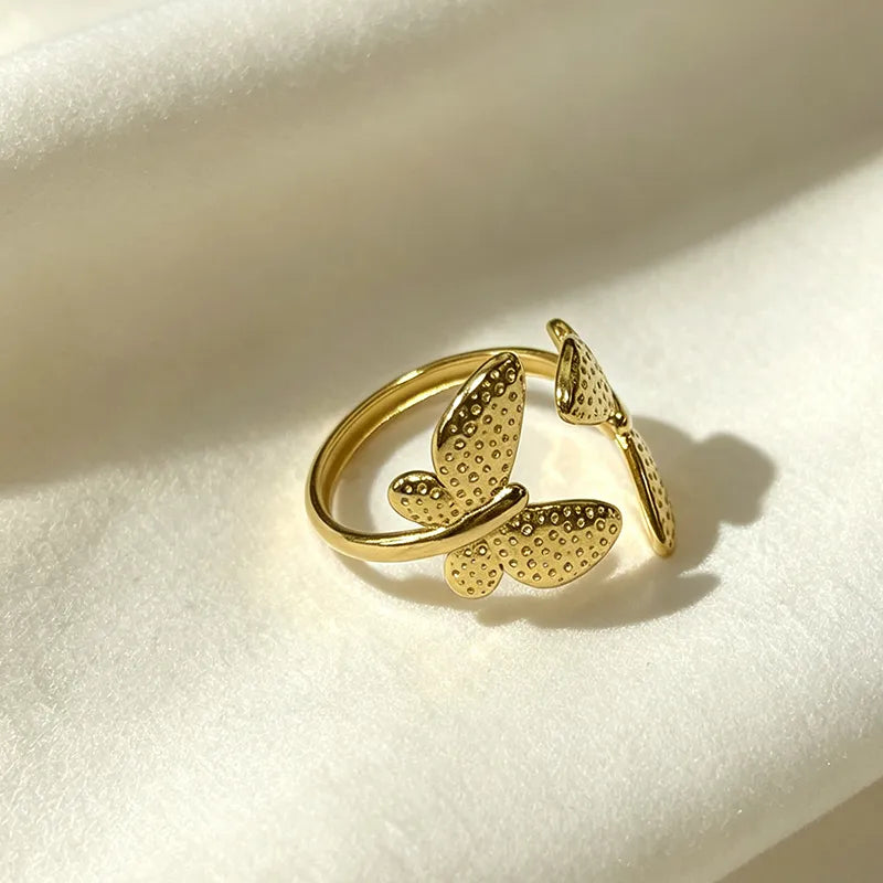 Dual Butterfly Ring