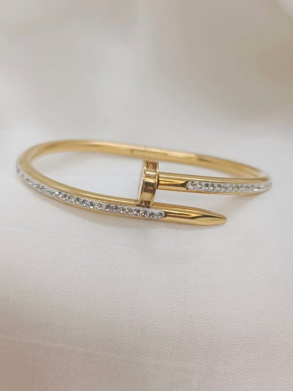Nail design Bracelet, Handcuffs