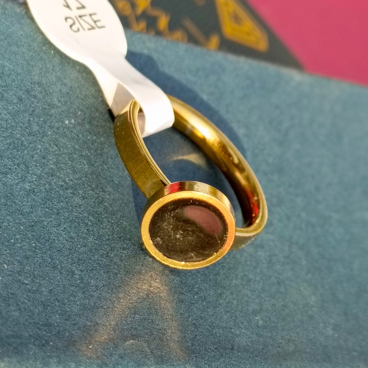 Ring (35)