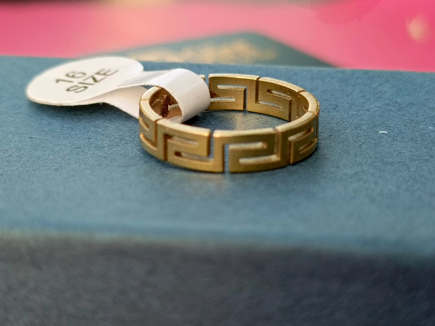 Ring  (41)