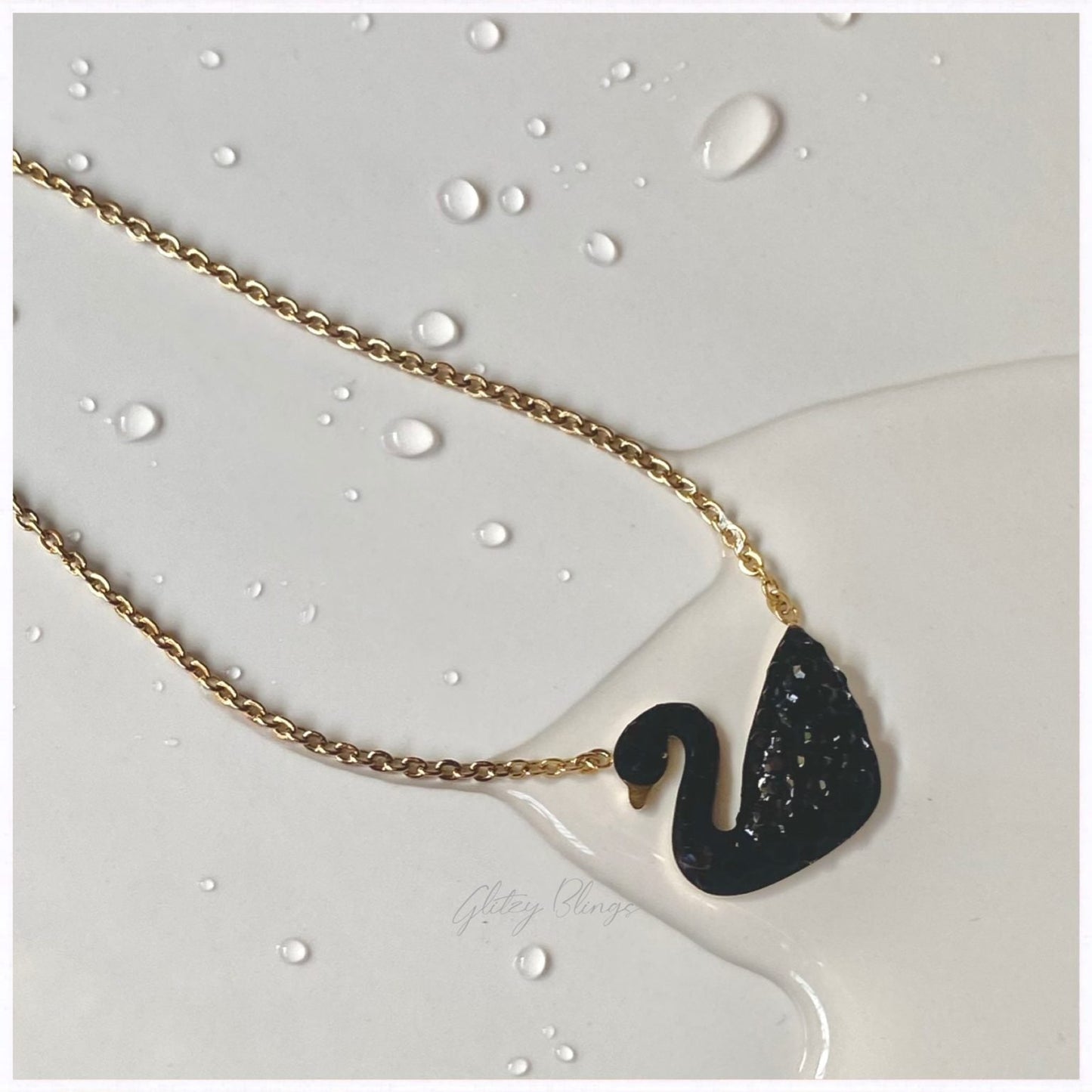 Swan pendant