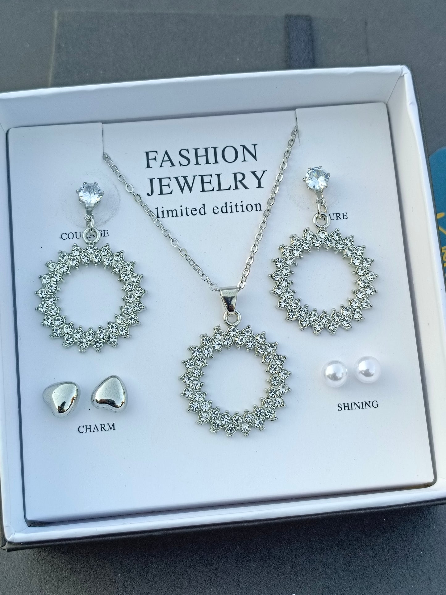limited edition premium jewellery set