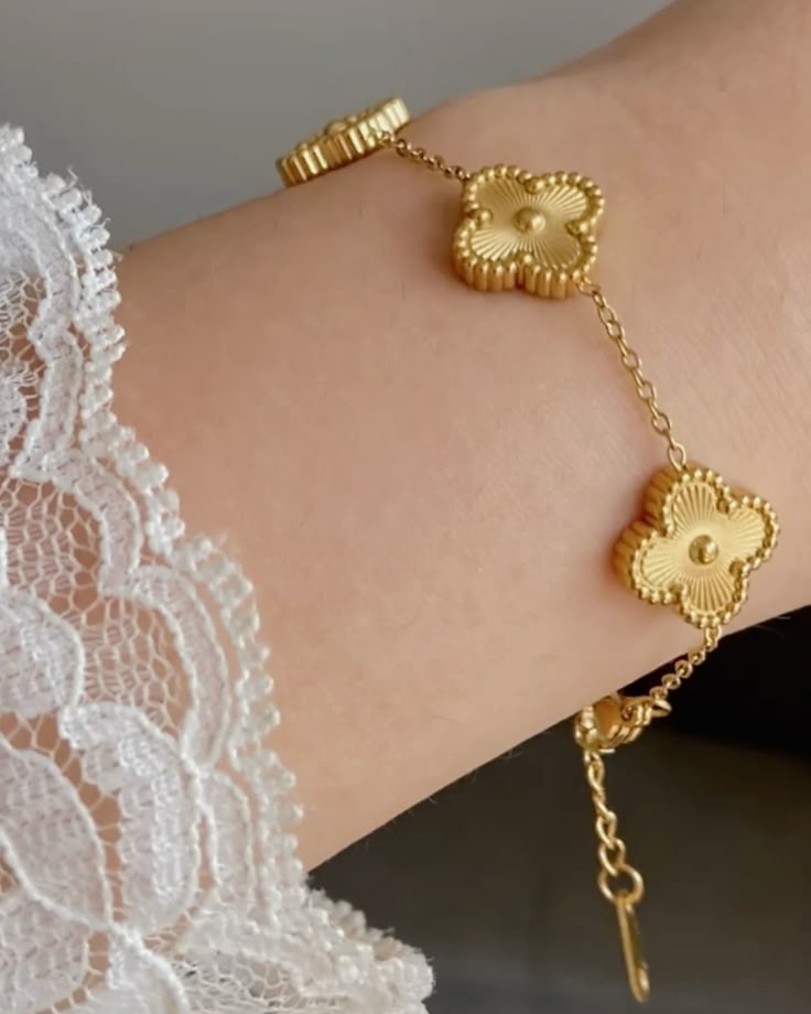 Golden flower bracelet