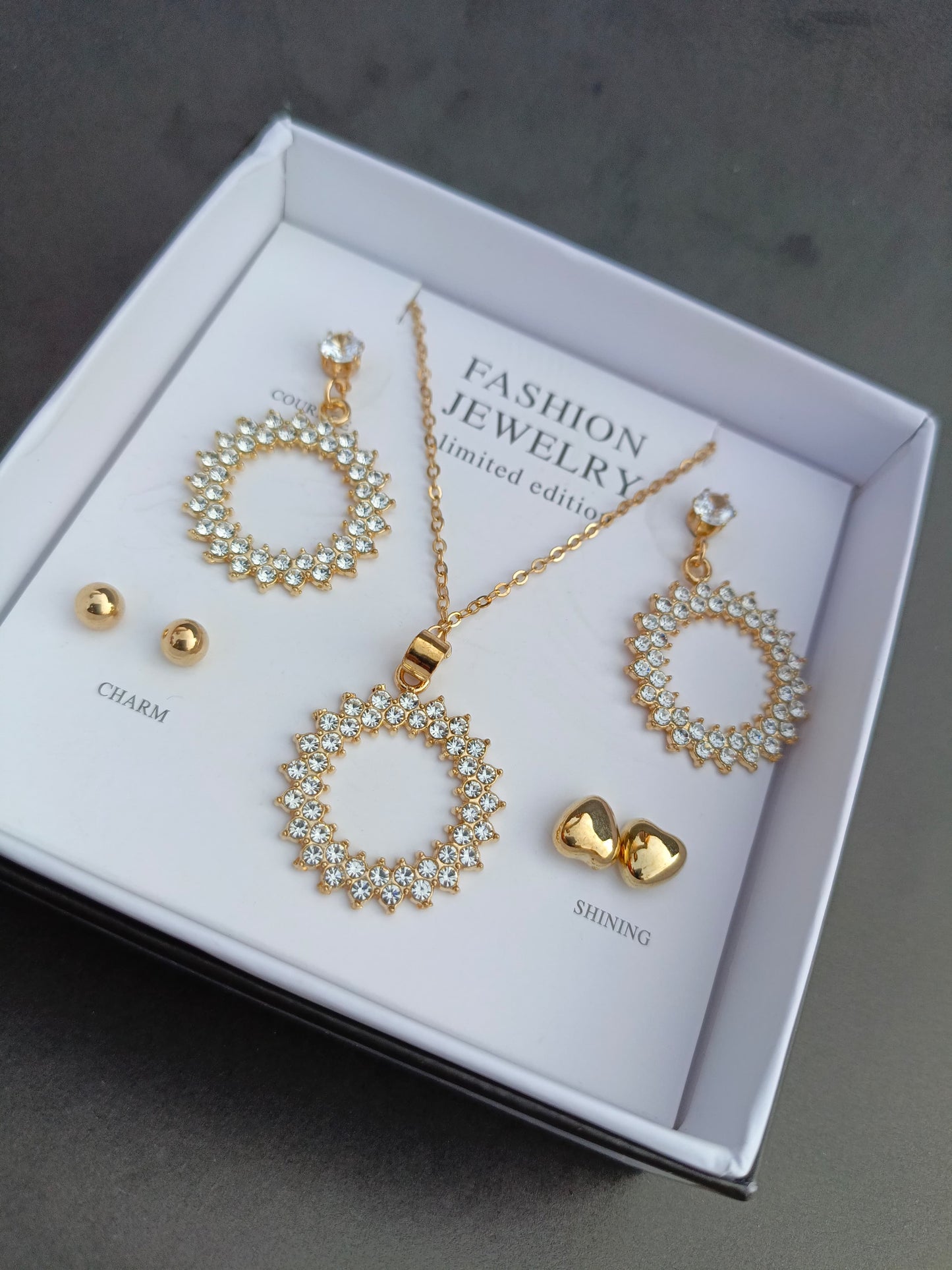limited edition premium jewellery set