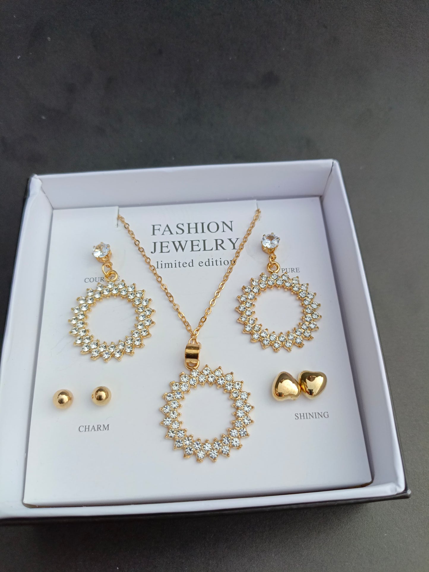 limited edition premium jewellery set