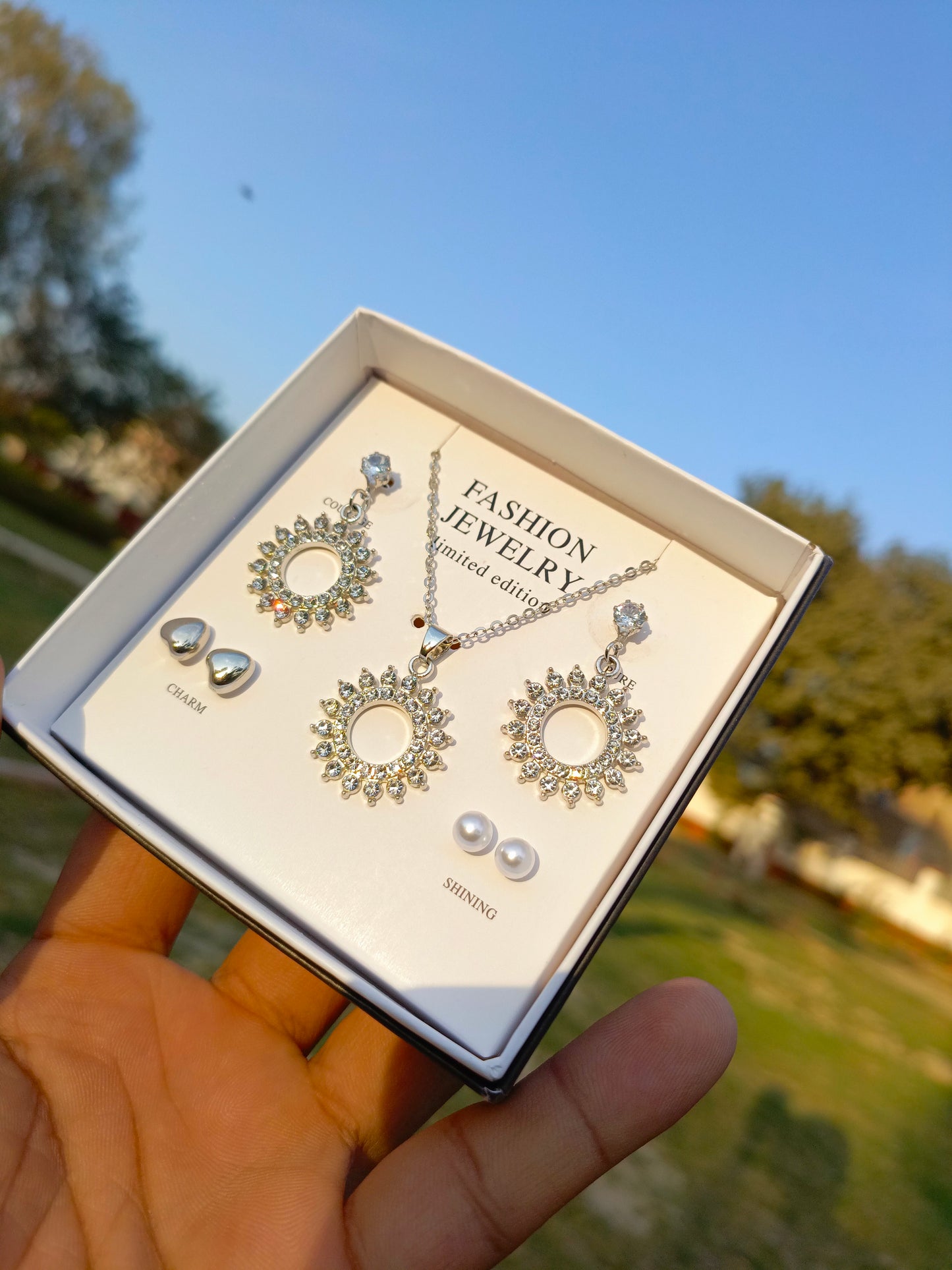 limited edition premium jewellery set