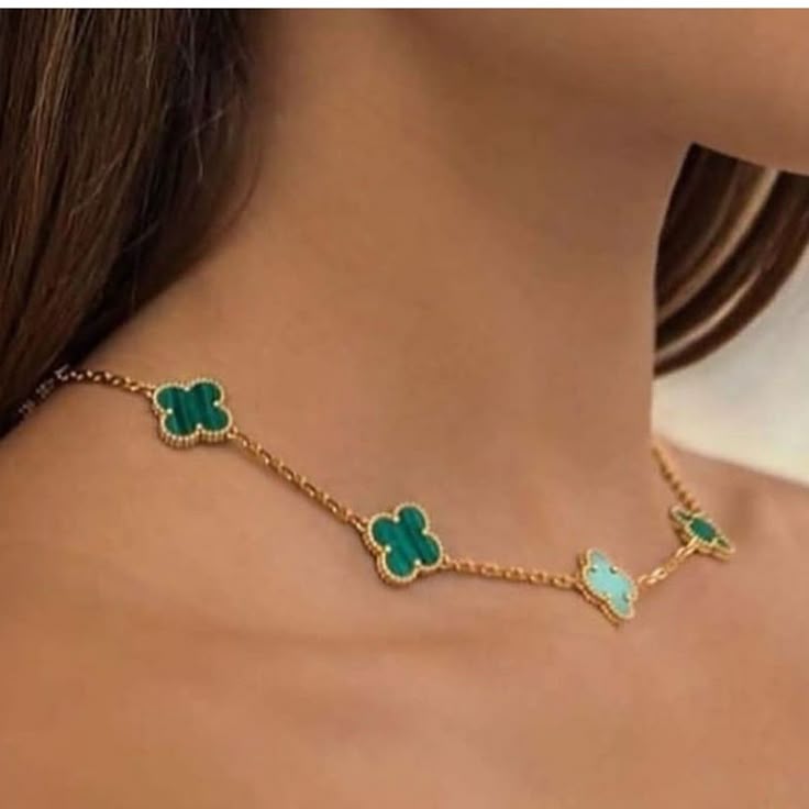 Green clover necklaces