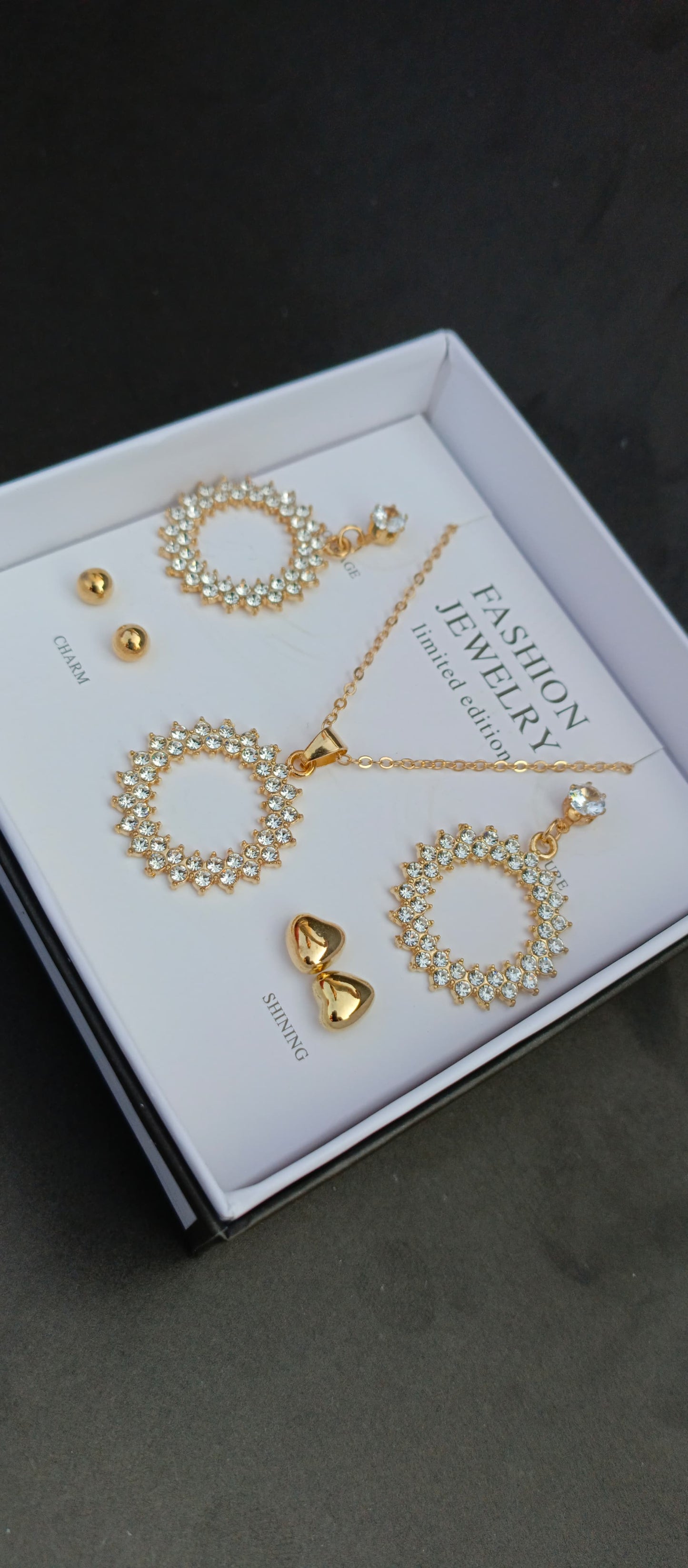 limited edition premium jewellery set