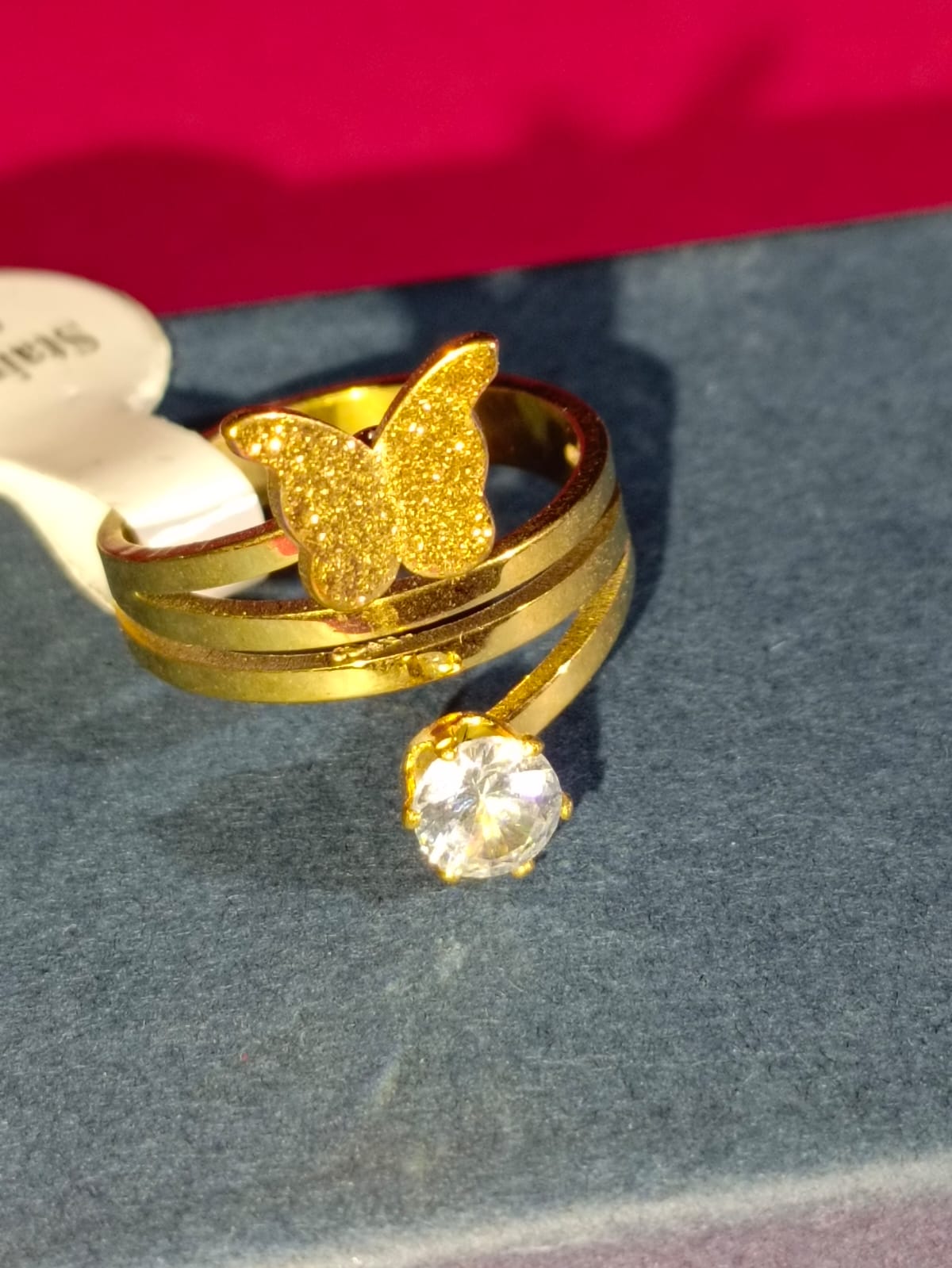 Butterfly ring