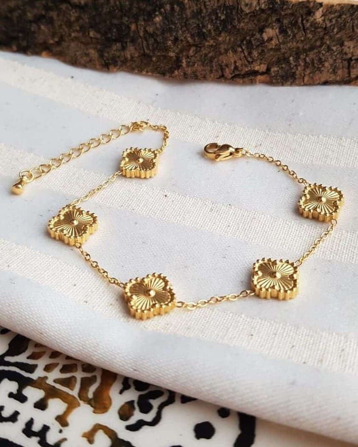 Golden flower bracelet