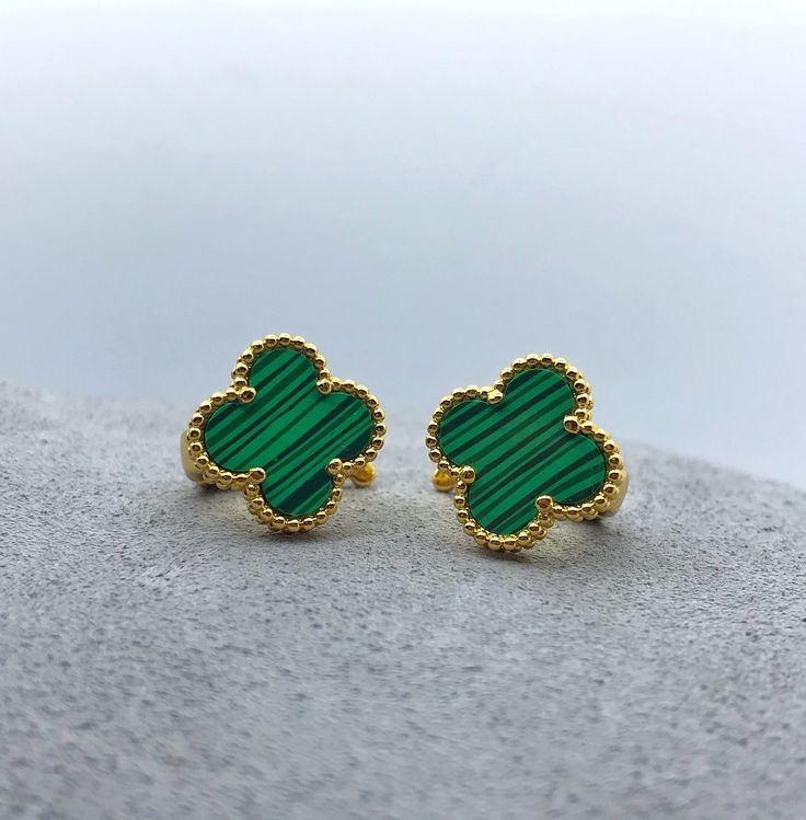 Green Clover studs